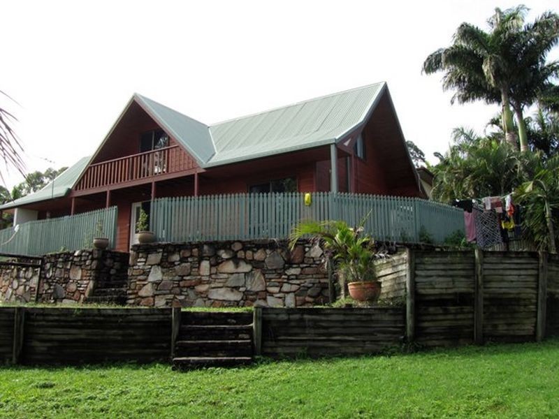 12 Hillcrest Street, Eimeo QLD 4740