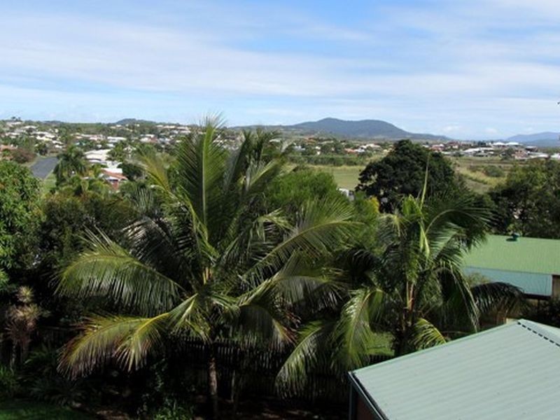 12 Hillcrest Street, Eimeo QLD 4740