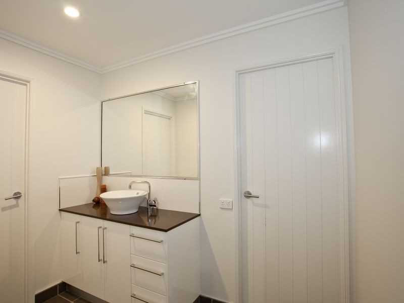 38 Montgomery Street, Rural View QLD 4740