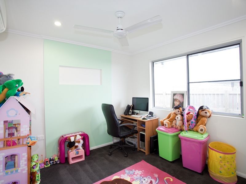 38 Montgomery Street, Rural View QLD 4740