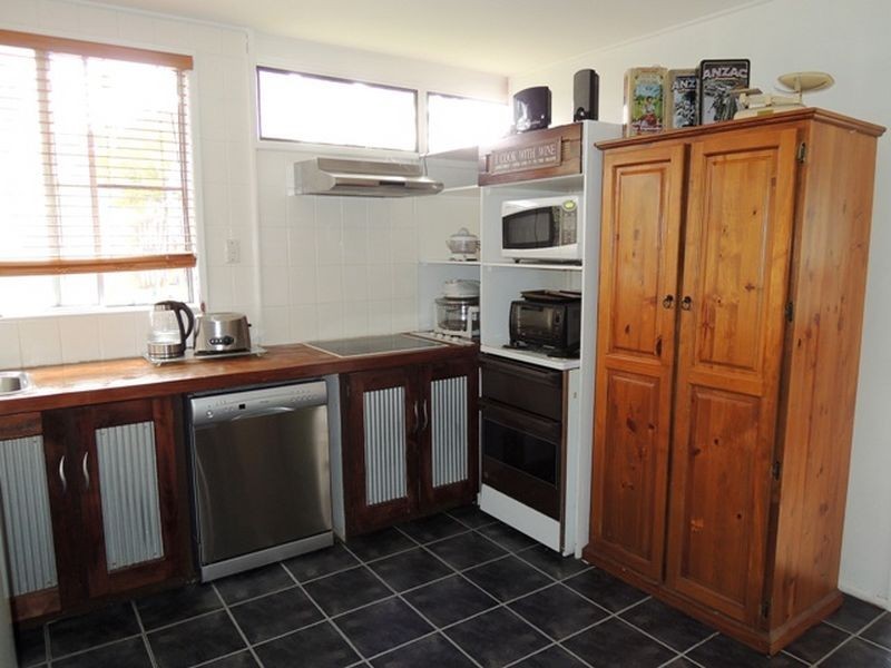 1 Fisher Street, Bucasia QLD 4750