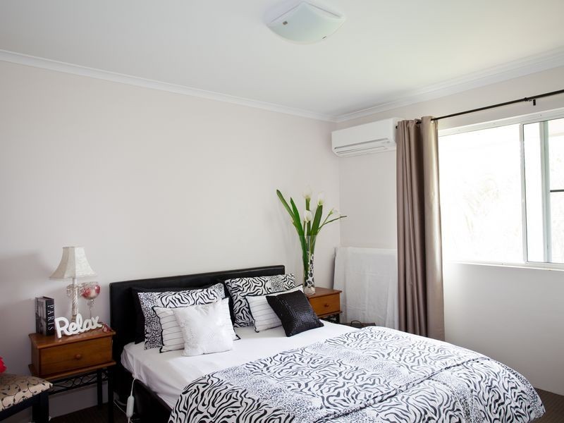 2/18 Beach Road, Dolphin Heads QLD 4740