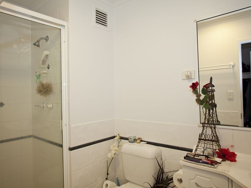 2/18 Beach Road, Dolphin Heads QLD 4740