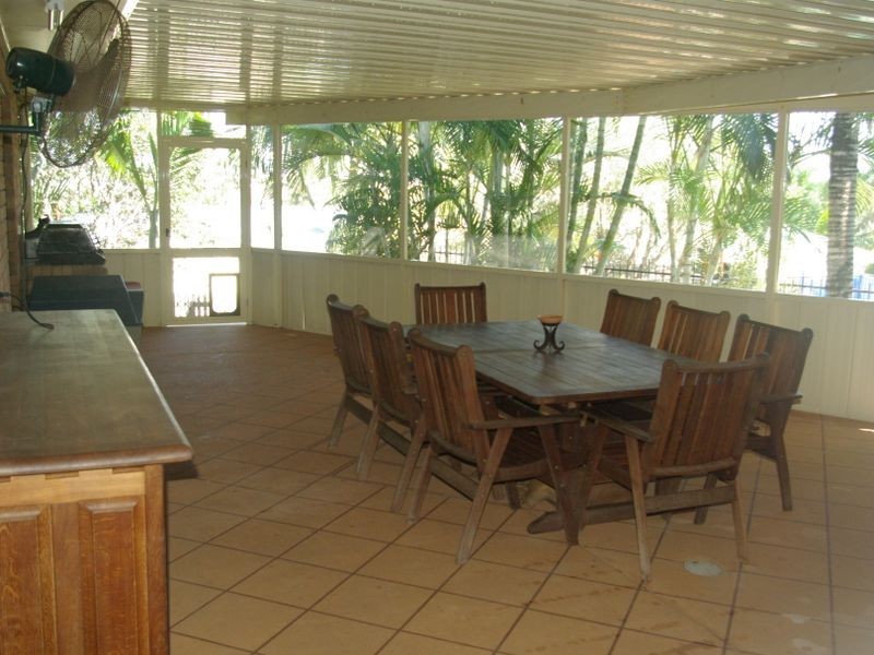 6 Hillcrest Street, Eimeo QLD 4740