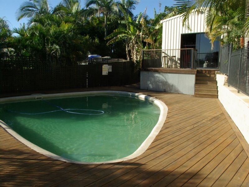 6 Hillcrest Street, Eimeo QLD 4740