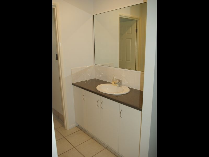 6 Hillcrest Street, Eimeo QLD 4740