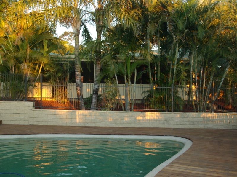 6 Hillcrest Street, Eimeo QLD 4740