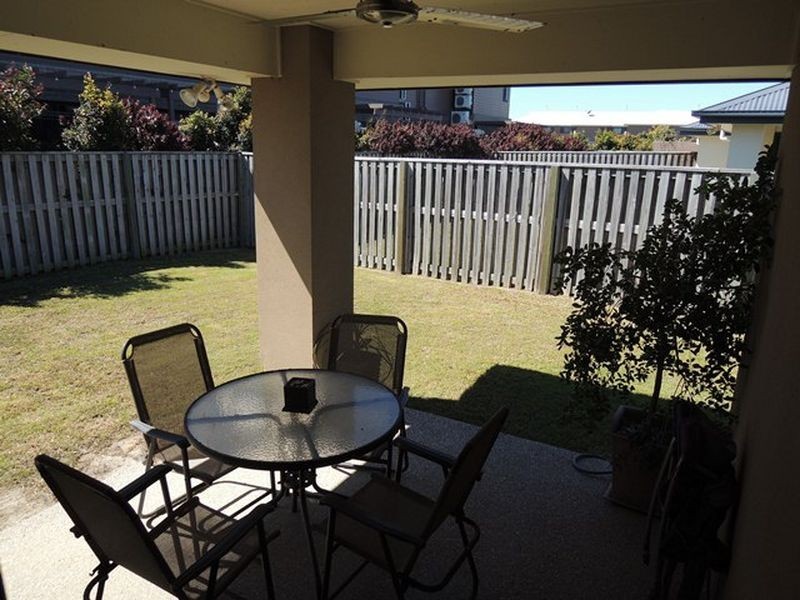 1 & 2 / 3 Bilgola Place, Blacks Beach QLD 4740