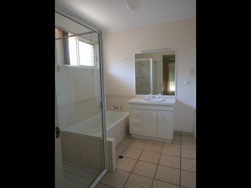 34 Elizabeth Drive, Bucasia QLD 4750