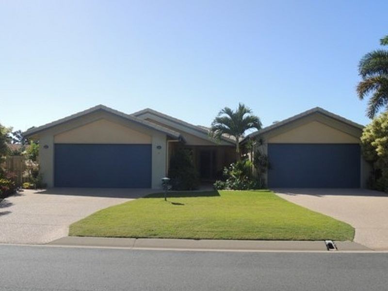 15 Beachside Place, Shoal Point QLD 4750