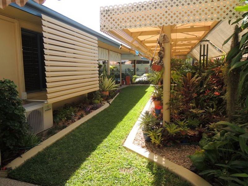 15 Beachside Place, Shoal Point QLD 4750