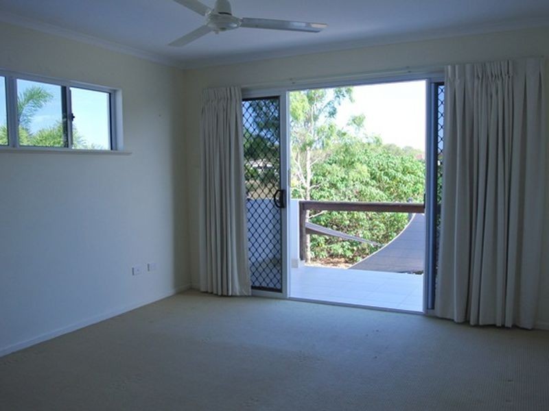 8 Portside Place, Shoal Point QLD 4750