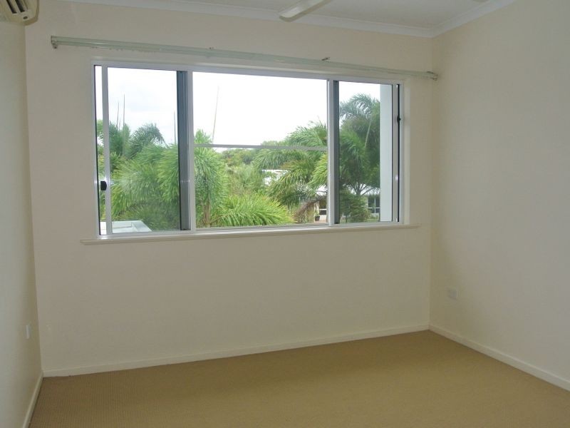 8 Portside Place, Shoal Point QLD 4750