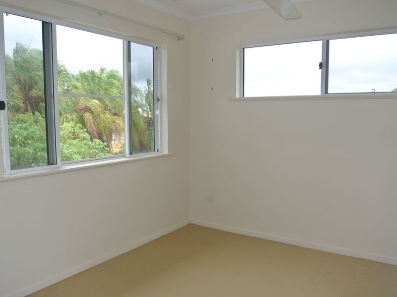 8 Portside Place, Shoal Point QLD 4750