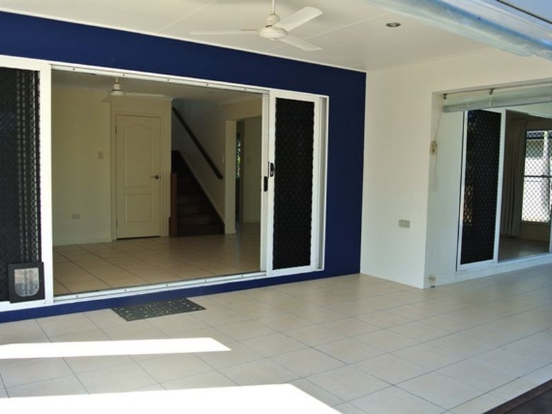 8 Portside Place, Shoal Point QLD 4750