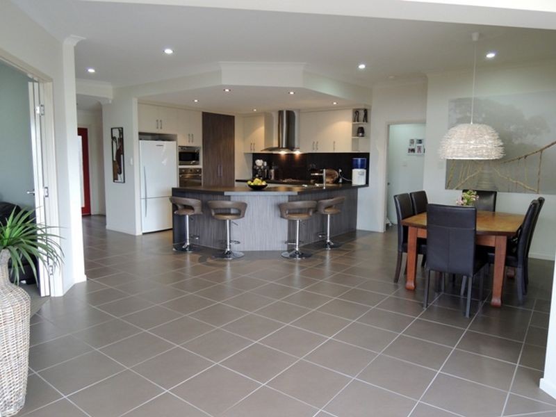 43 Hinze Circuit, Rural View QLD 4740
