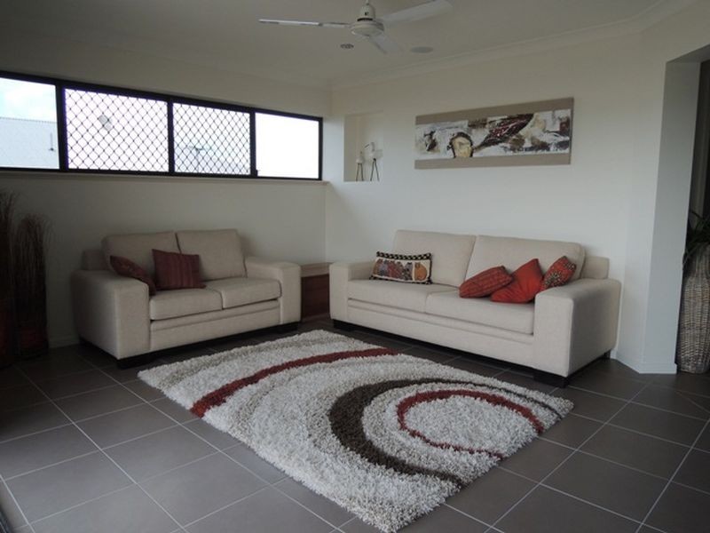 43 Hinze Circuit, Rural View QLD 4740