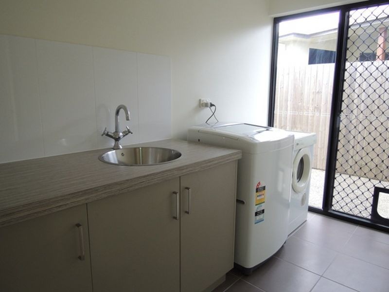 43 Hinze Circuit, Rural View QLD 4740