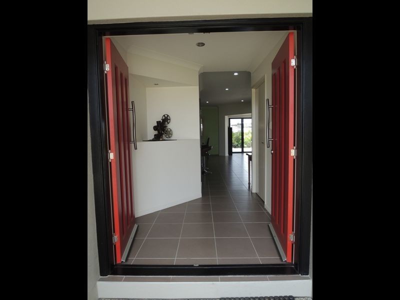 43 Hinze Circuit, Rural View QLD 4740