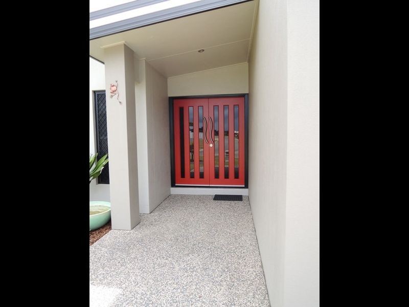 43 Hinze Circuit, Rural View QLD 4740