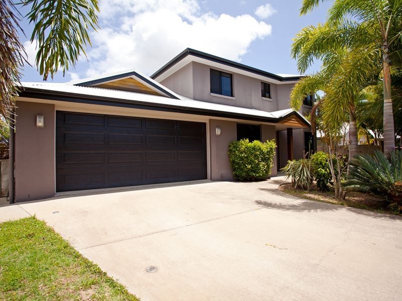 8 Friarbird Avenue, Blacks Beach QLD 4740