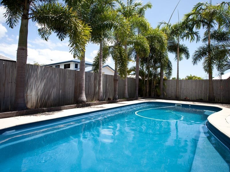 8 Friarbird Avenue, Blacks Beach QLD 4740