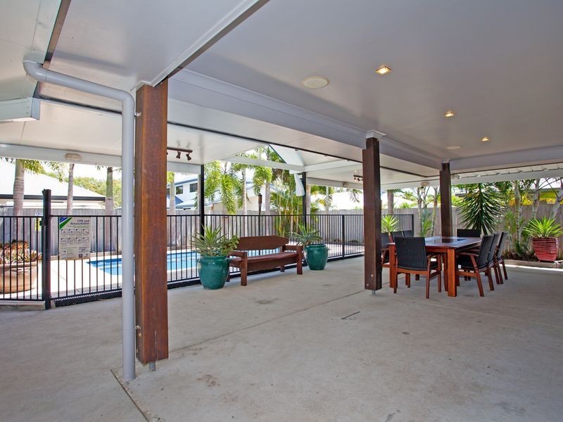 8 Friarbird Avenue, Blacks Beach QLD 4740
