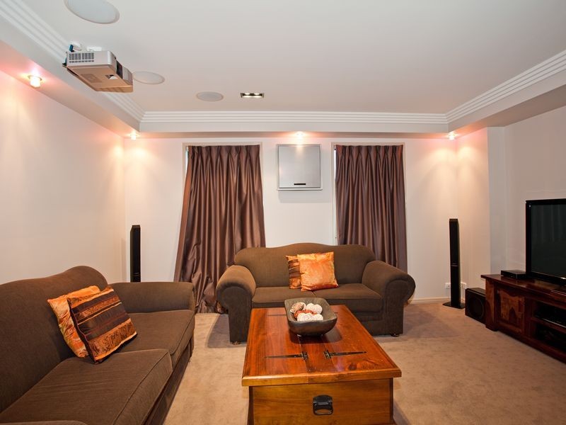 8 Friarbird Avenue, Blacks Beach QLD 4740