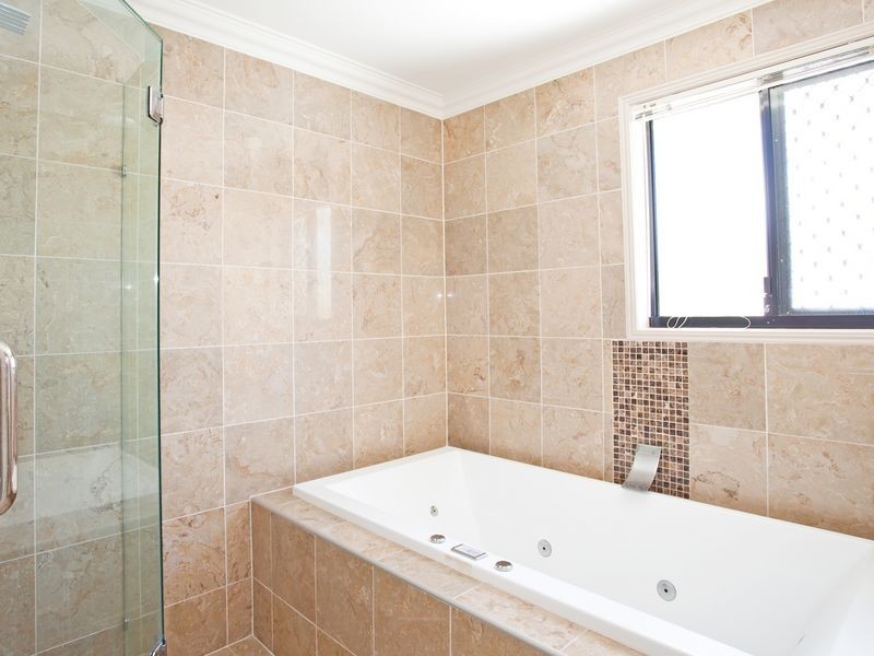 8 Friarbird Avenue, Blacks Beach QLD 4740