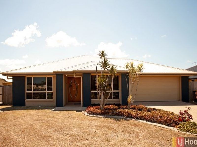 16 Whitehaven Drive, Blacks Beach QLD 4740