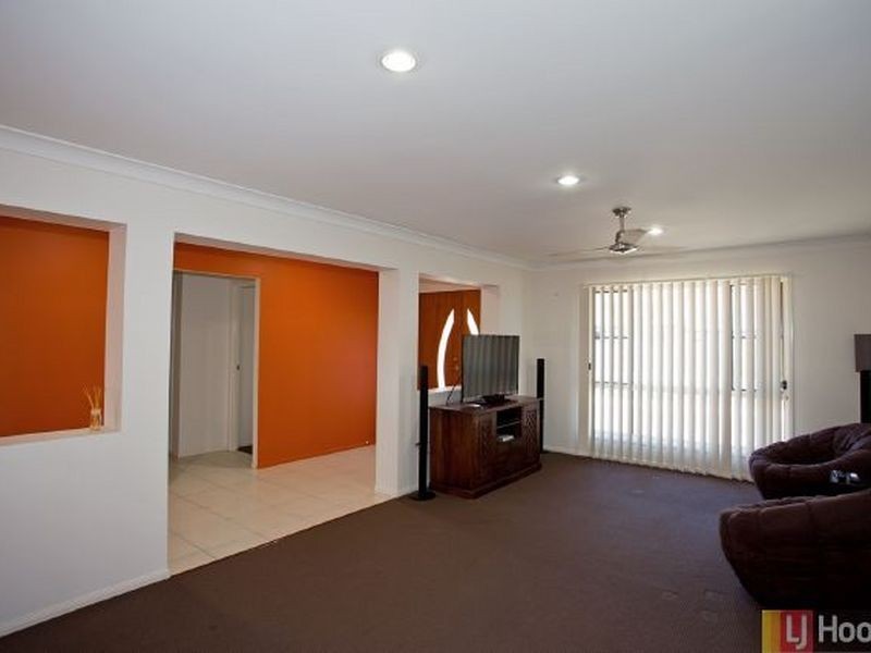 16 Whitehaven Drive, Blacks Beach QLD 4740