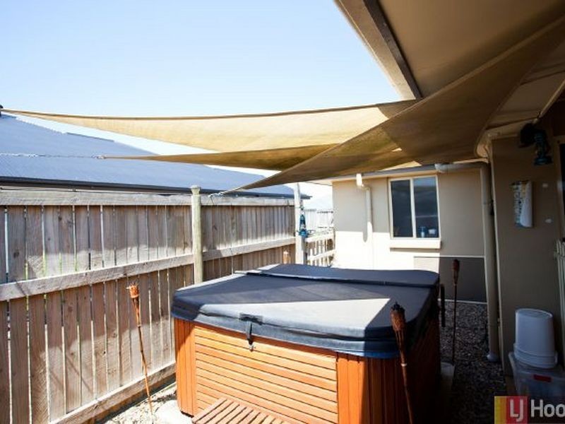 16 Whitehaven Drive, Blacks Beach QLD 4740