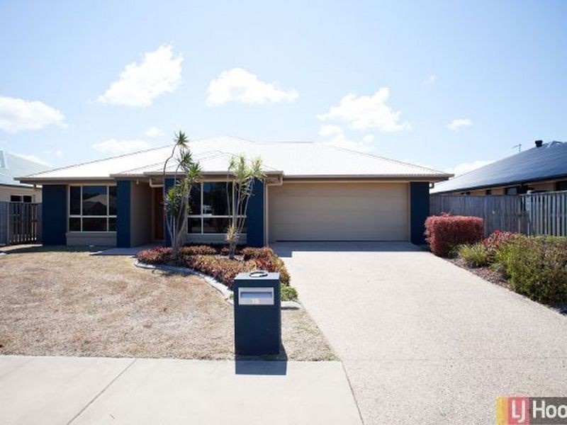 16 Whitehaven Drive, Blacks Beach QLD 4740