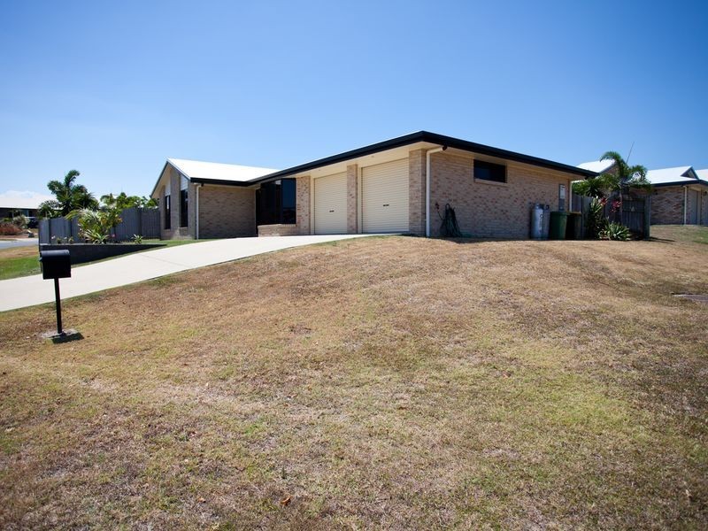 9 Kinghorn Street, Eimeo QLD 4740