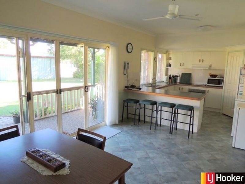 4 Leister Court, Bucasia QLD 4750