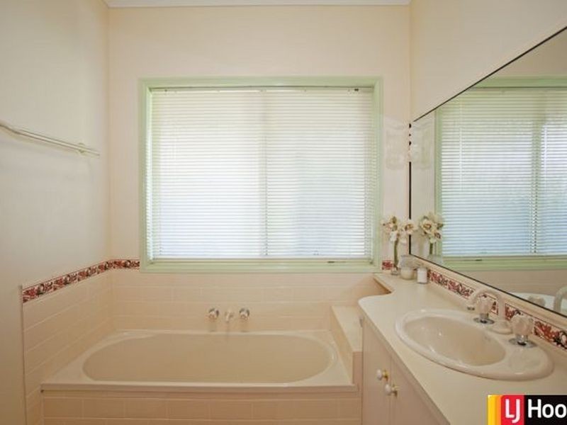 4 Leister Court, Bucasia QLD 4750