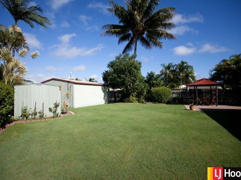 4 Leister Court, Bucasia QLD 4750