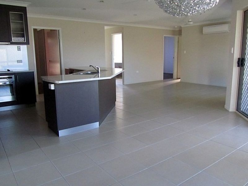 45 Hinze Circuit, Rural View QLD 4740