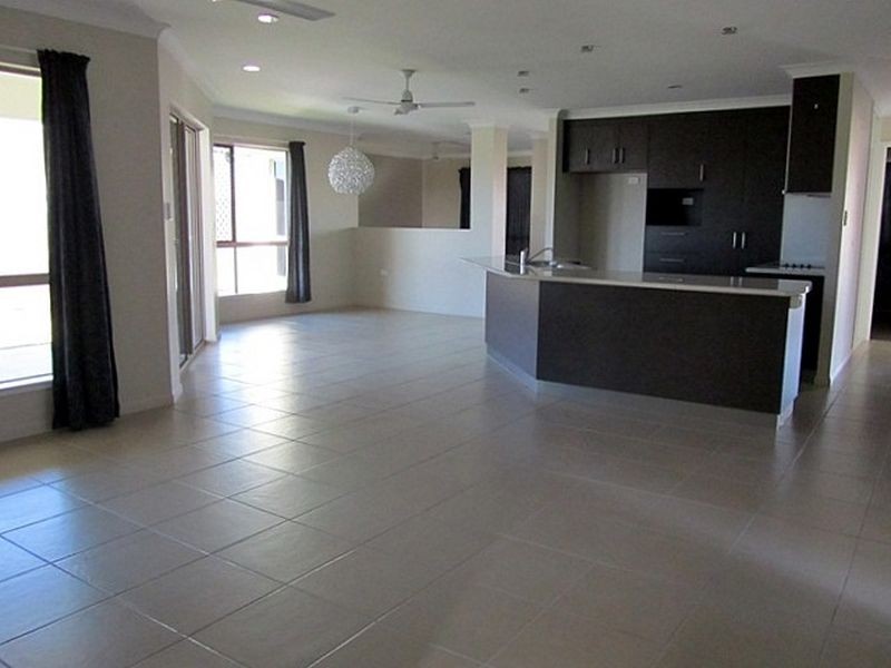 45 Hinze Circuit, Rural View QLD 4740
