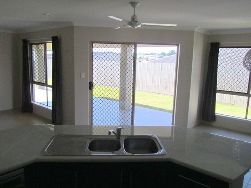 45 Hinze Circuit, Rural View QLD 4740
