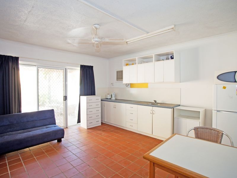 110/6 Beach Road, Dolphin Heads QLD 4740