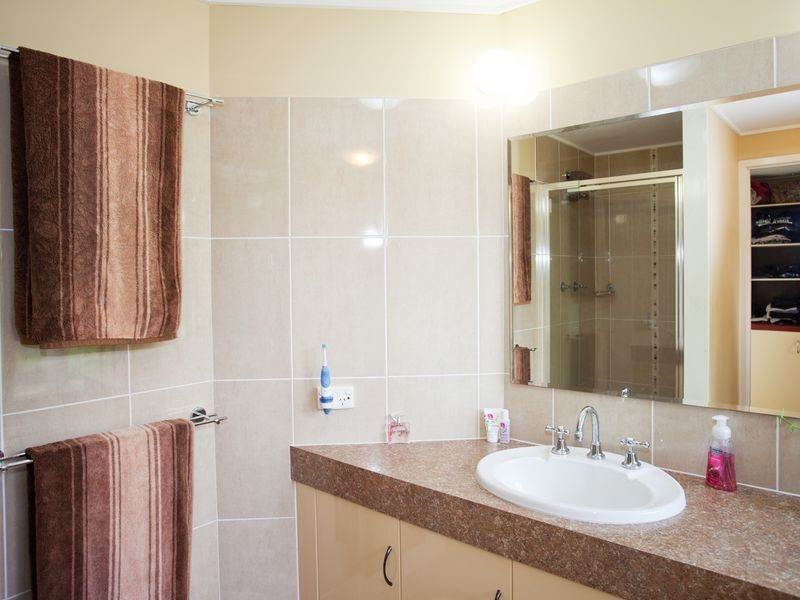 45 Waverley Street, Bucasia QLD 4750