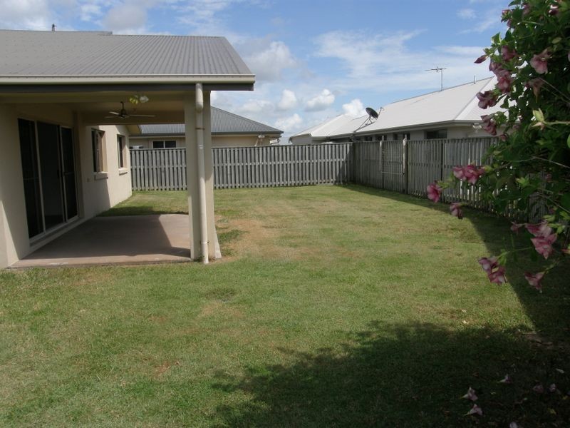 39 Whitehaven Drive, Blacks Beach QLD 4740