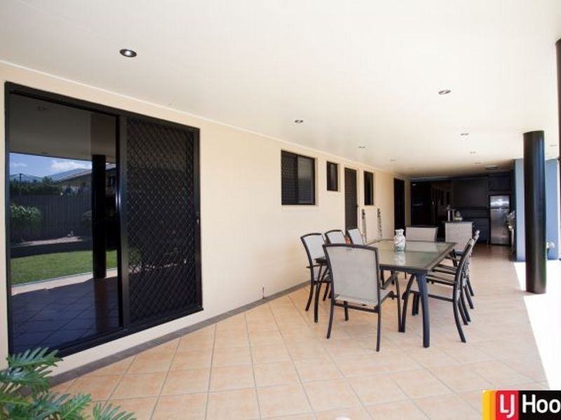 2 Douglas Crescent, Rural View QLD 4740