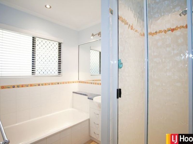 2 Douglas Crescent, Rural View QLD 4740