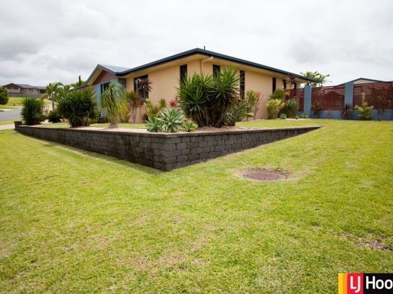 2 Douglas Crescent, Rural View QLD 4740