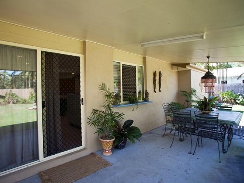 20 Beachside Place, Shoal Point QLD 4750