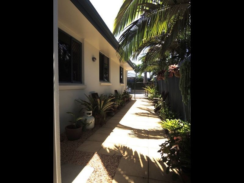 18 Admiralty Way, Bucasia QLD 4750
