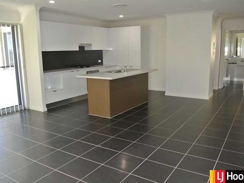 35 Dobinson Street, Bucasia QLD 4750