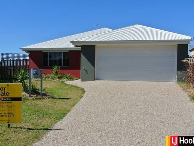 35 Dobinson Street, Bucasia QLD 4750